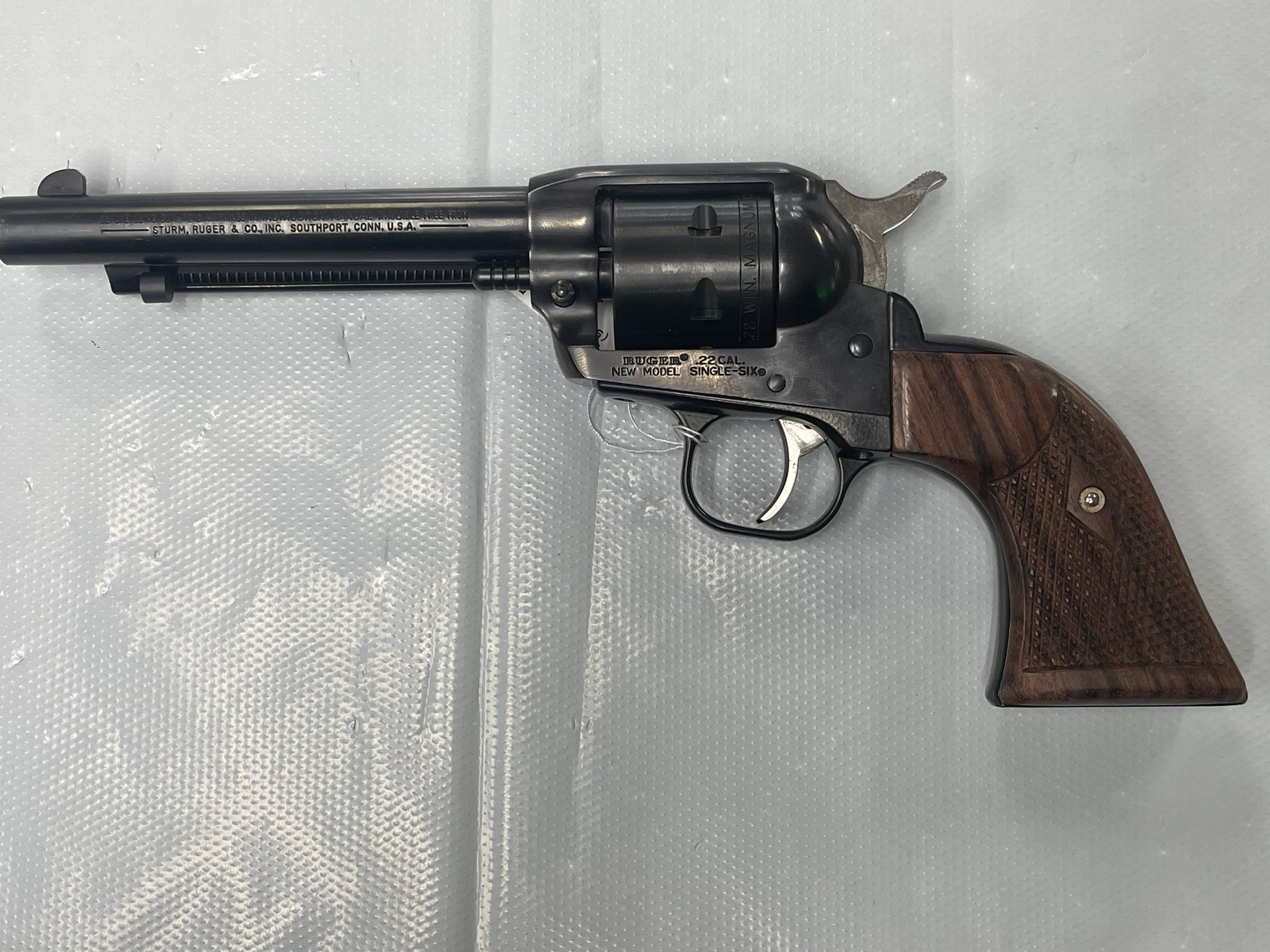 RUGER NEW MODEL SINGLE SIX .22 cal