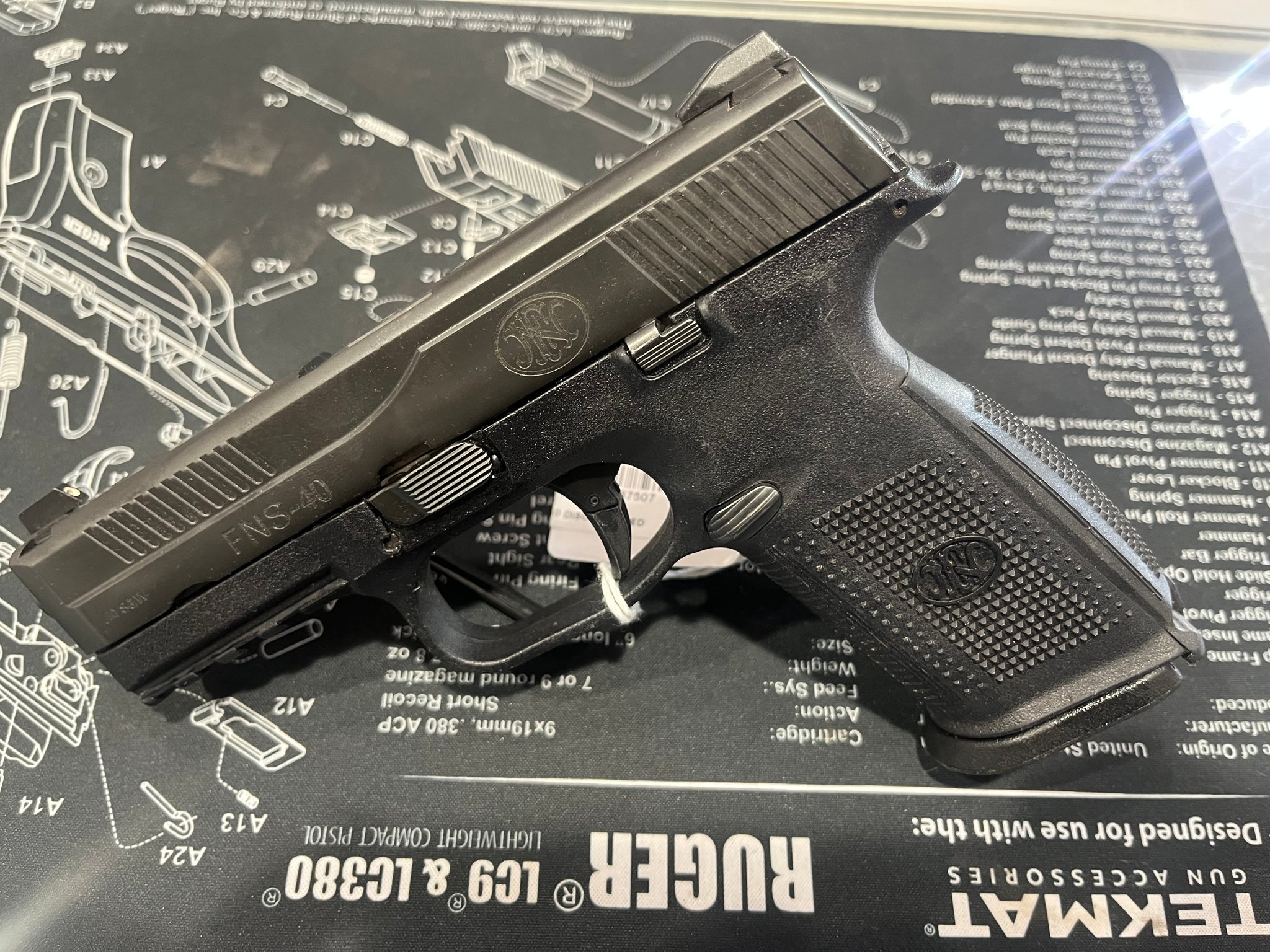 FN FNS-40