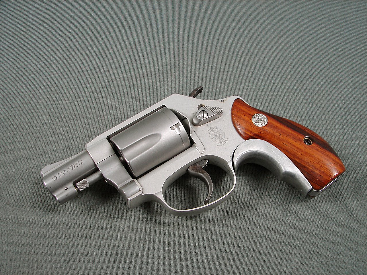 SMITH & WESSON 637-2 AIRWEIGHT