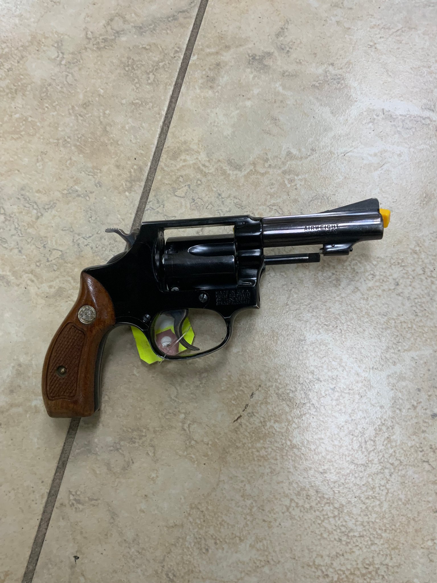 SMITH & WESSON MODEL 37