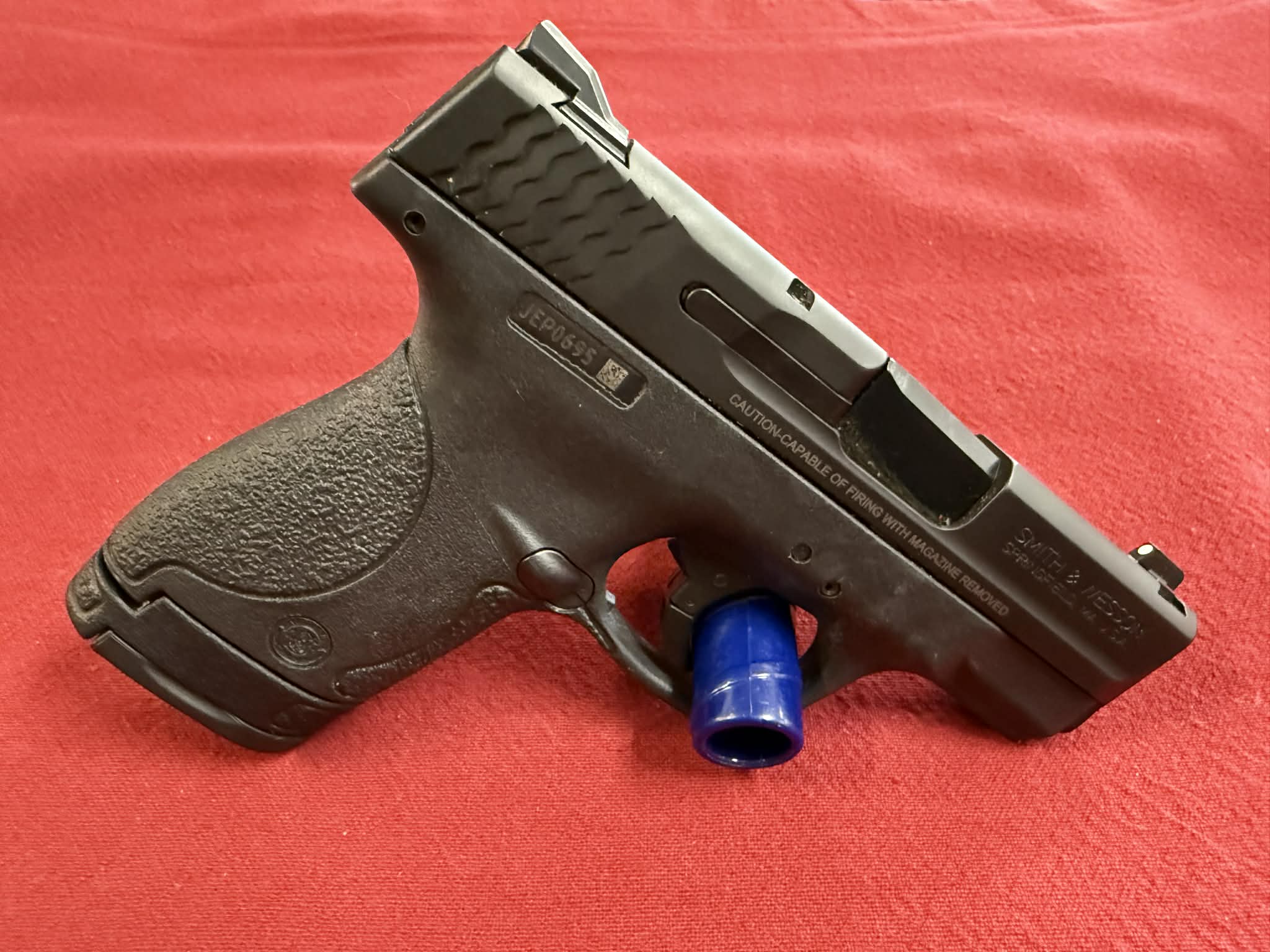 SMITH & WESSON M&P 9 SHIELD WITH THUMB SAFETY
