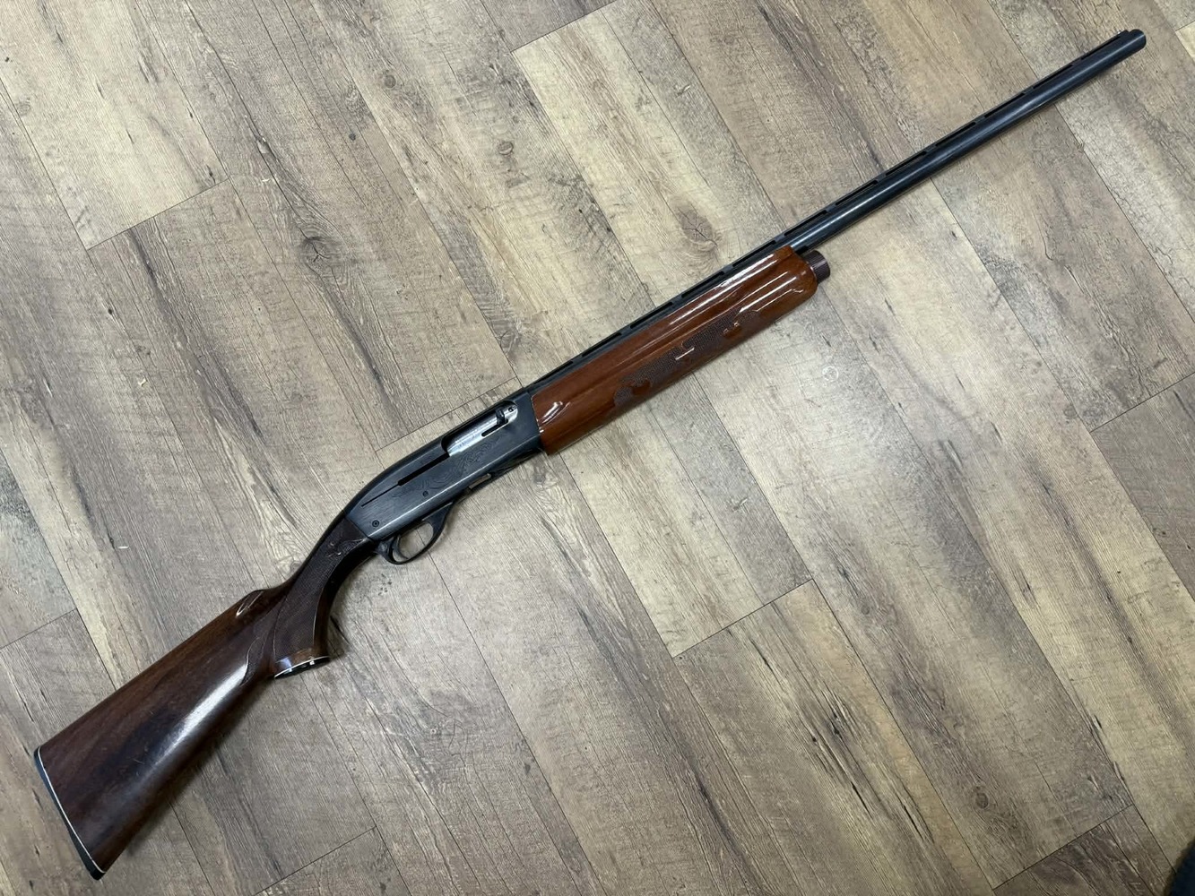 REMINGTON 1100 SEMI AUTO 12 GA SHOTGUN