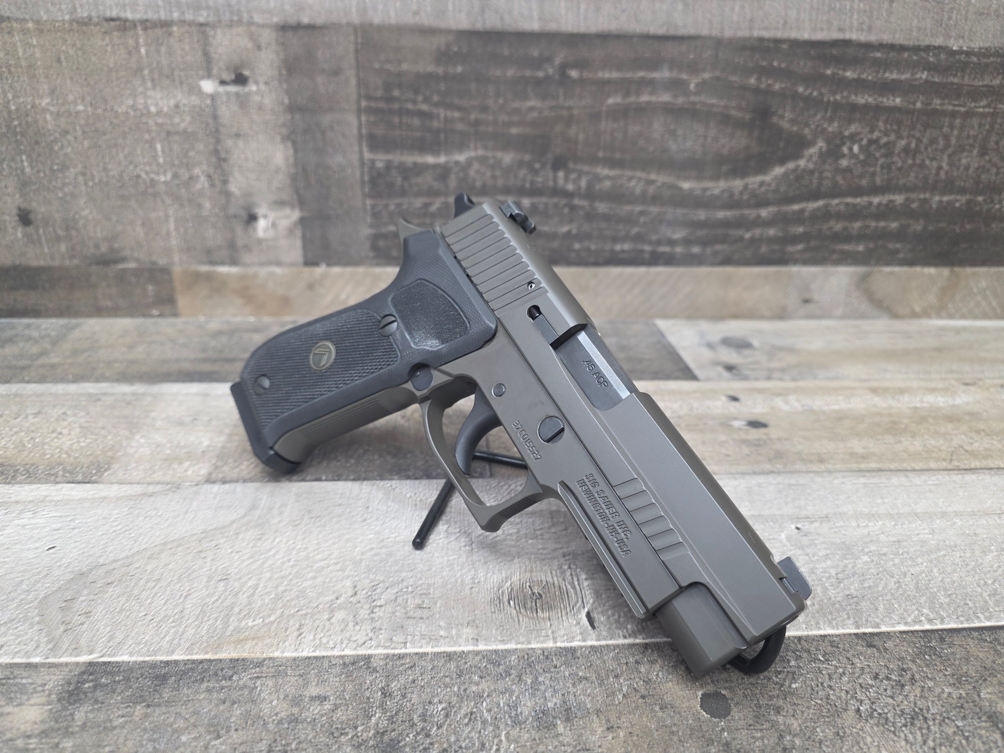 SIG SAUER P220R