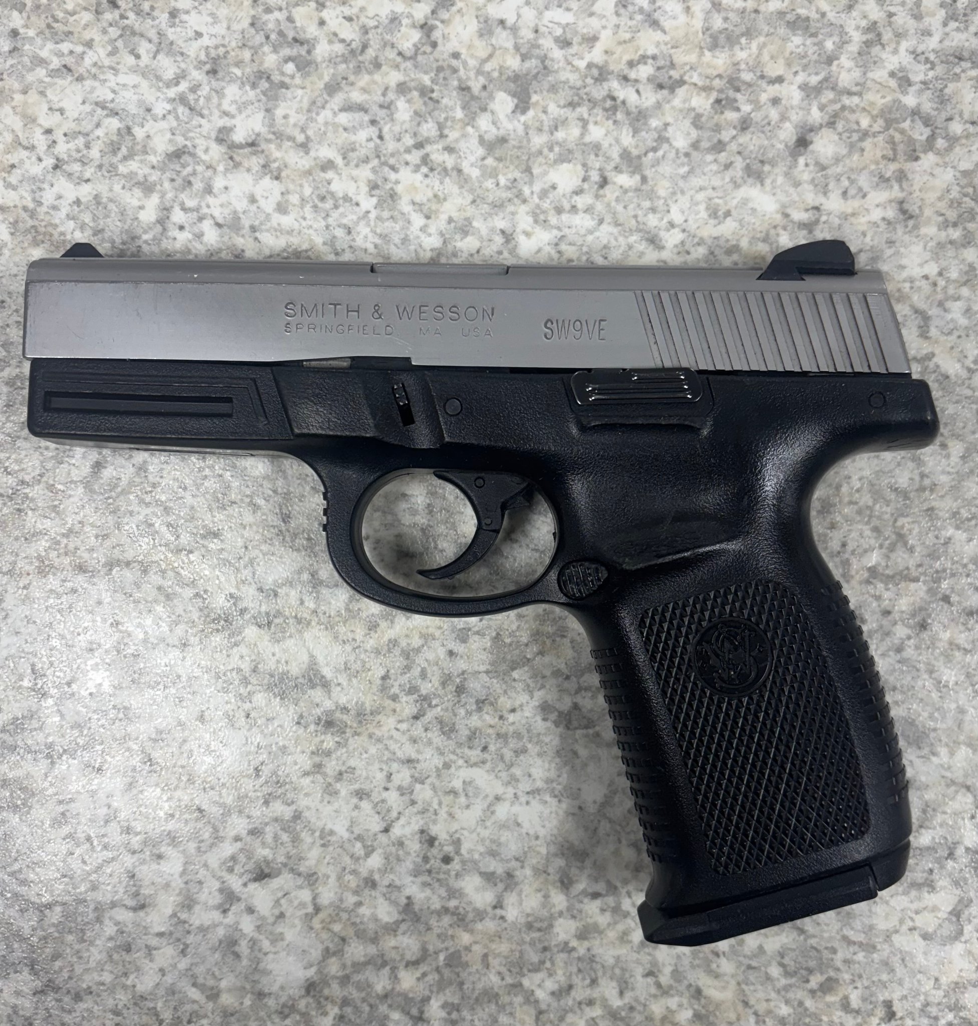 SMITH & WESSON SW9VE