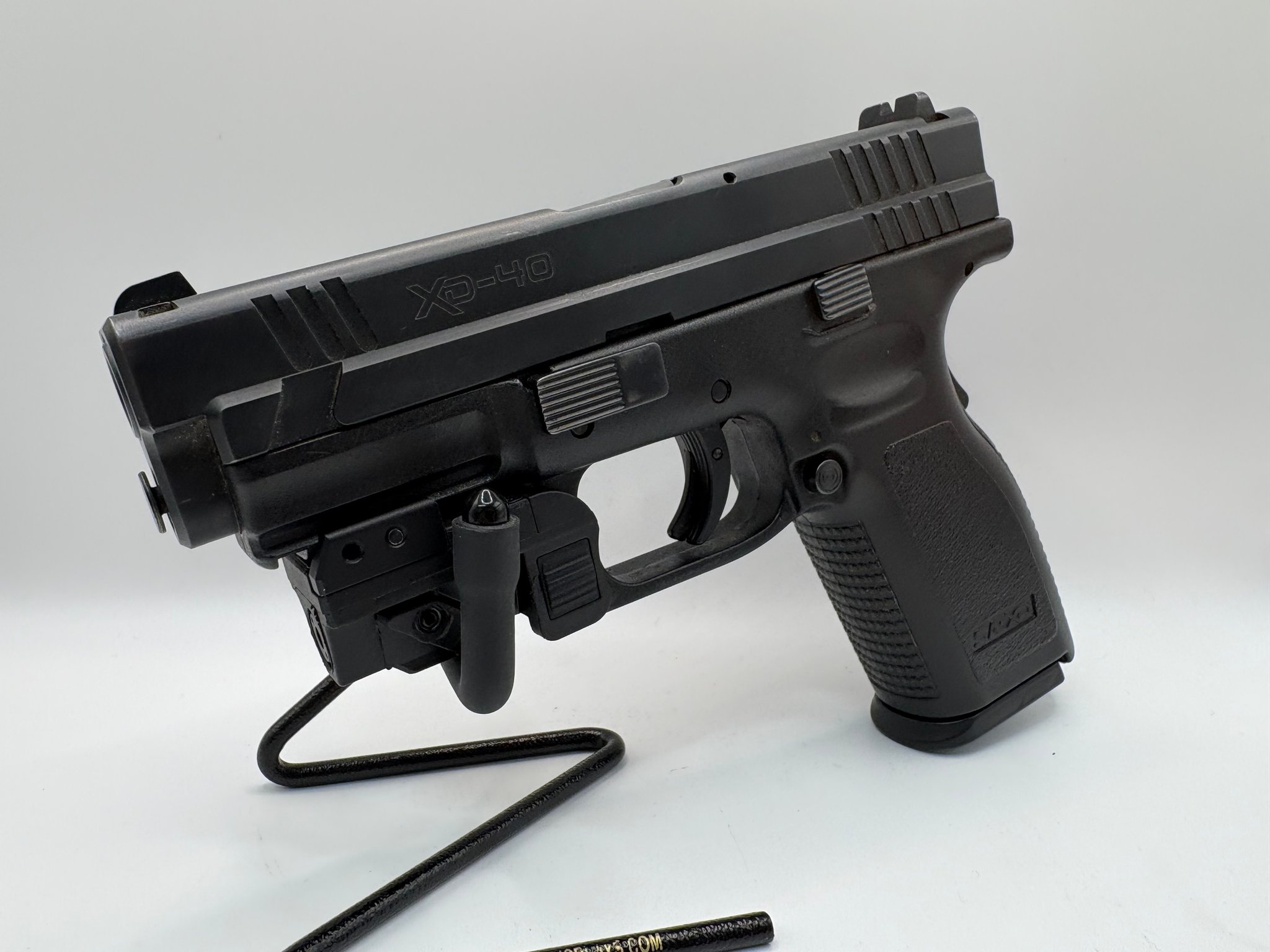 Springfield Armory XD-40 Semi-Auto Handgun (.40 S&W) 4-Inch Black Finish
