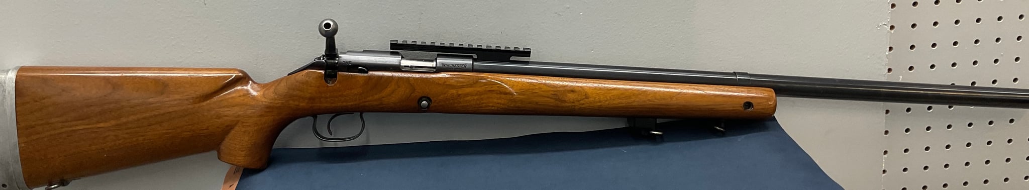 WINCHESTER 52