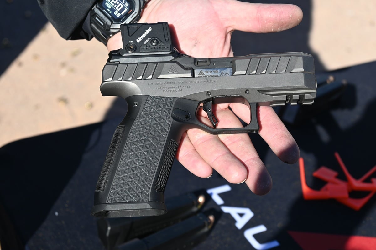 Aimpoint A-Cut with COA optic mounted Alien