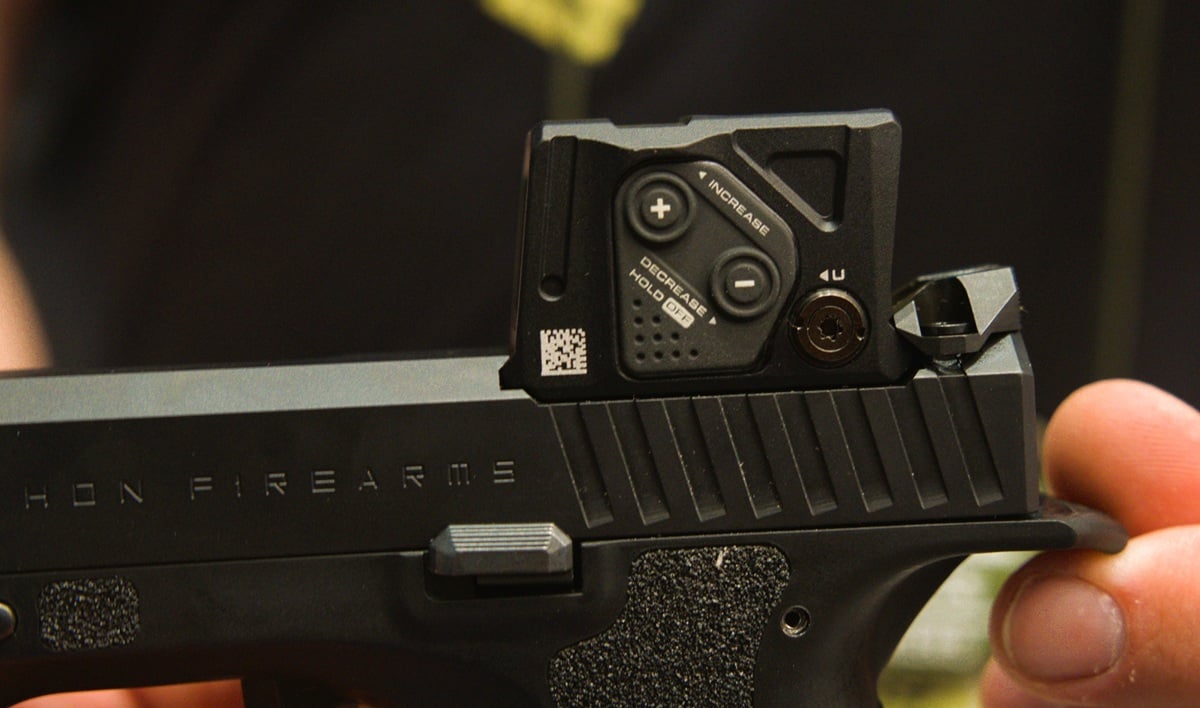 Aimpoint A-Cut with COA optic mounted Archon
