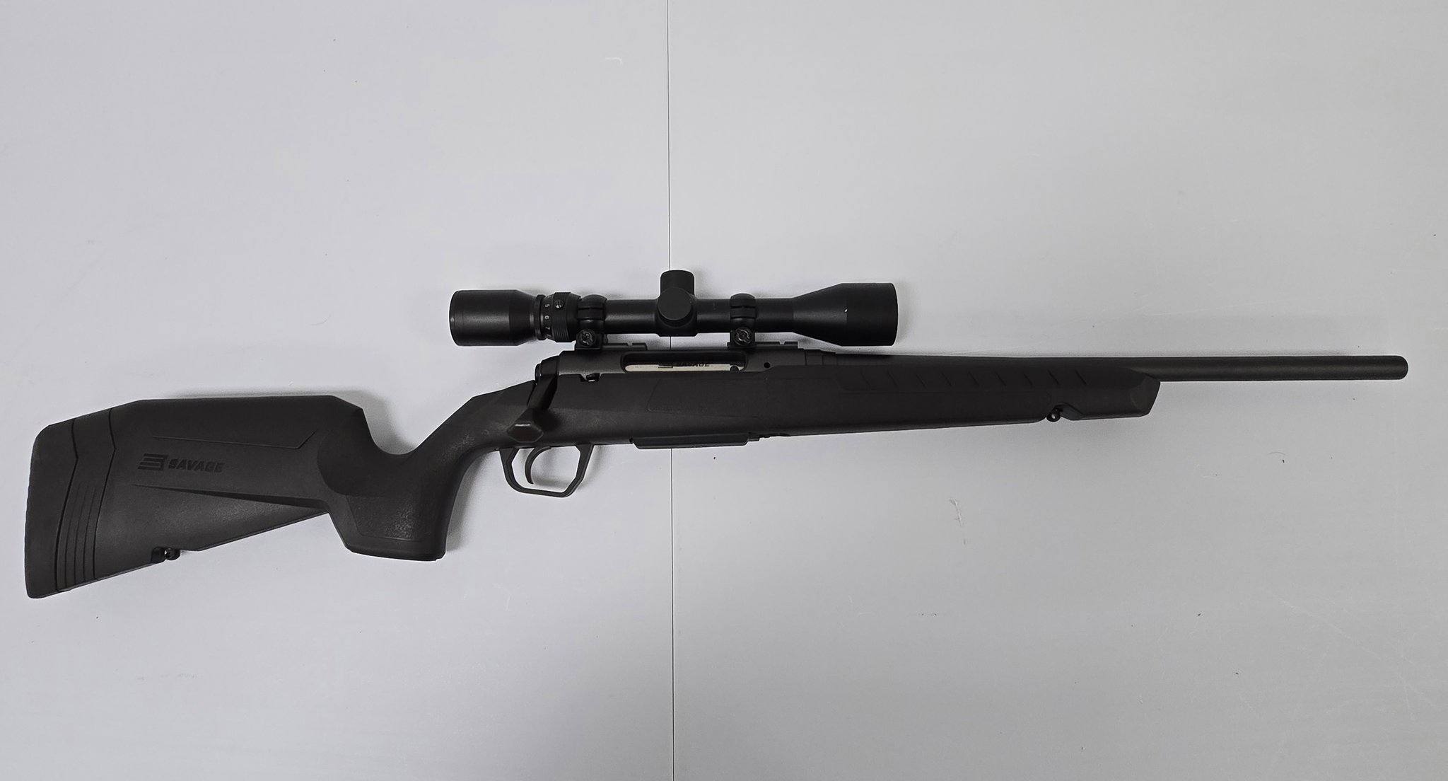 SAVAGE ARMS Axis