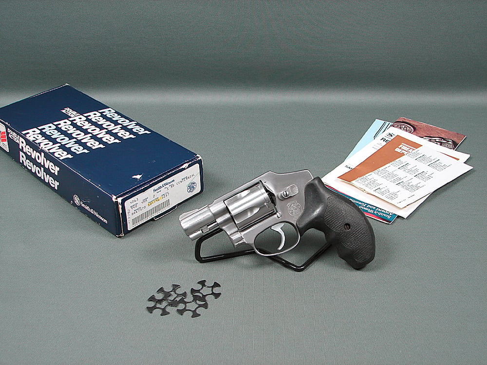 SMITH & WESSON MODEL 940