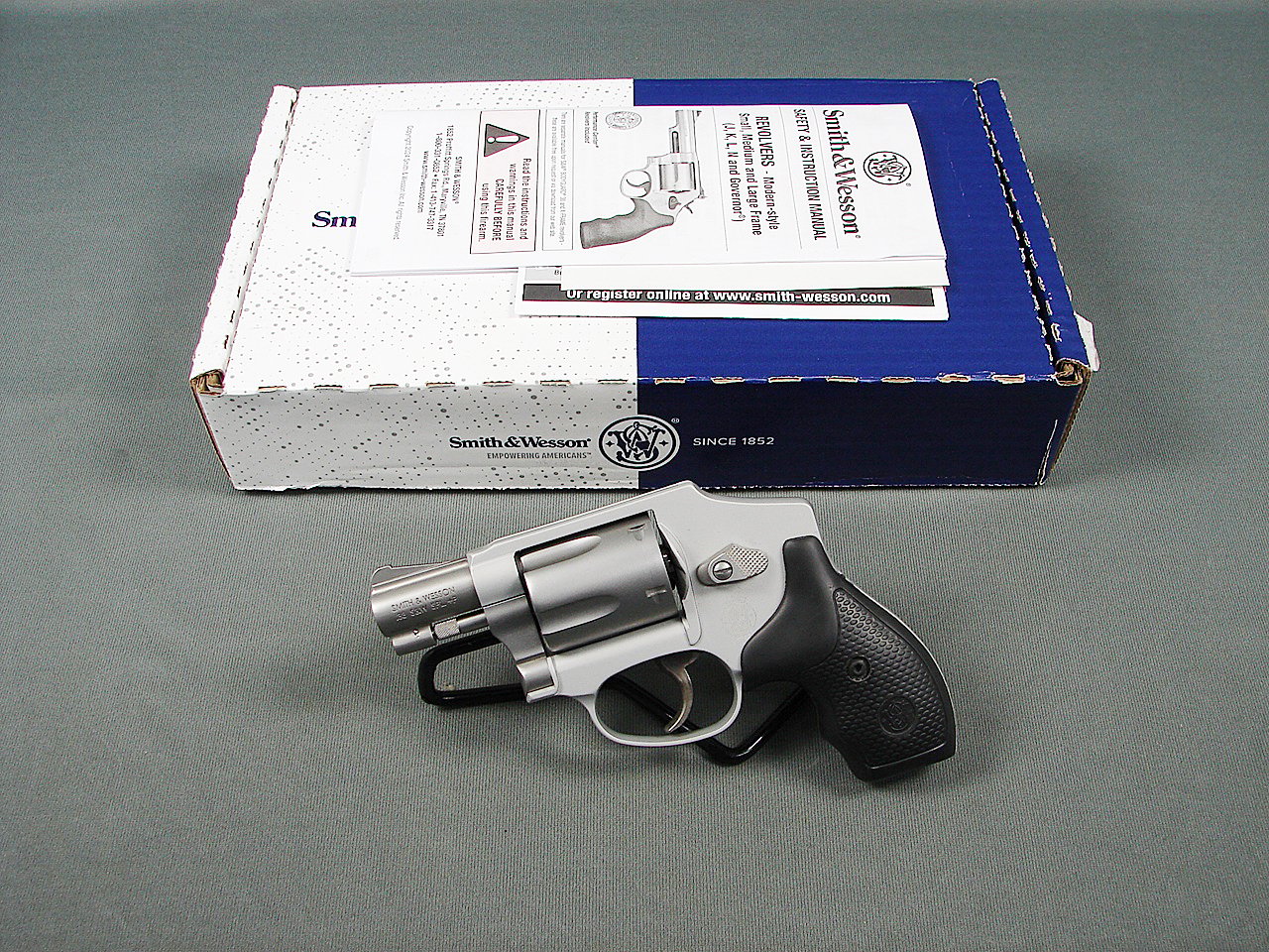 SMITH & WESSON 642-1
