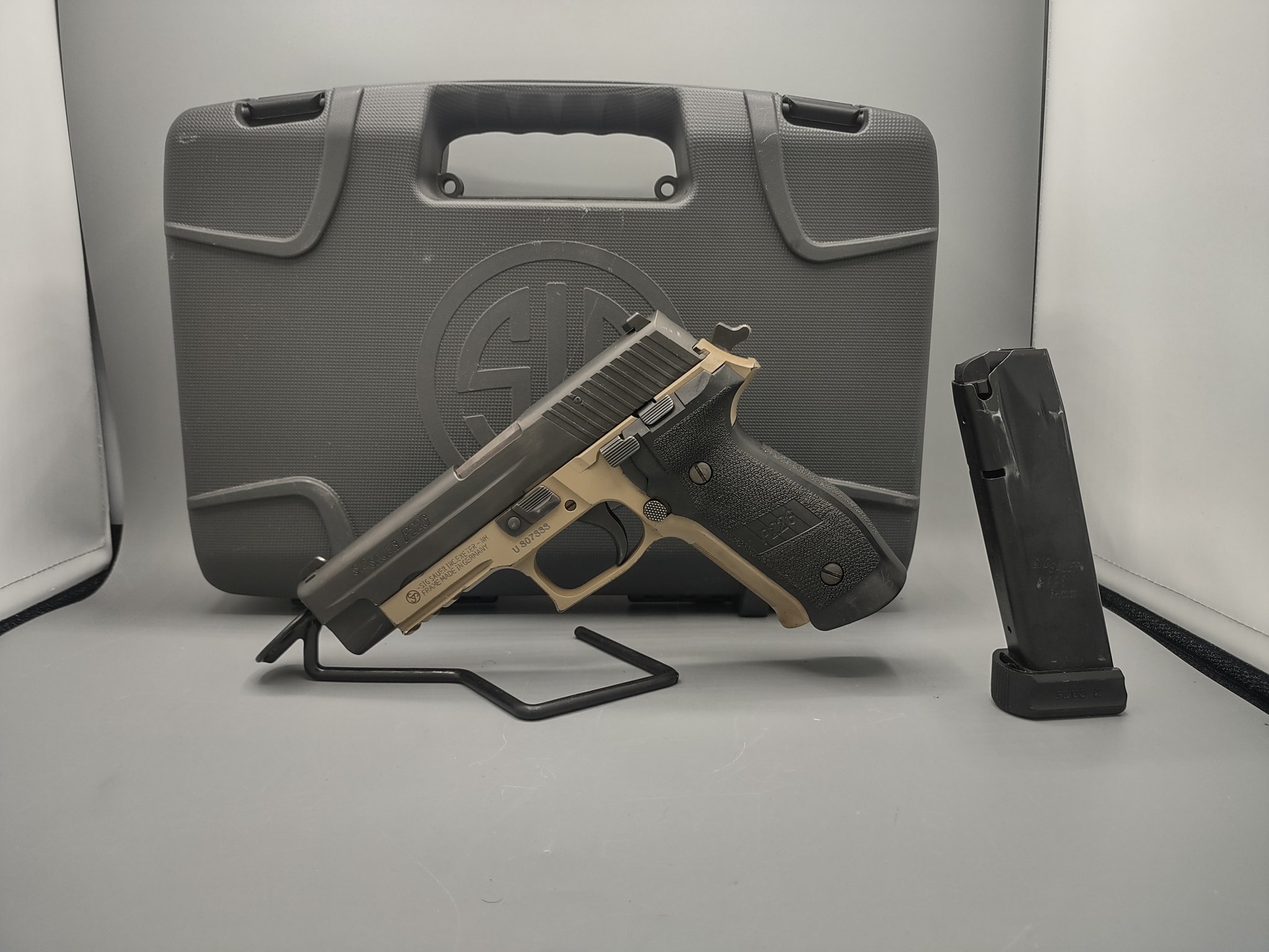 SIG SAUER P226