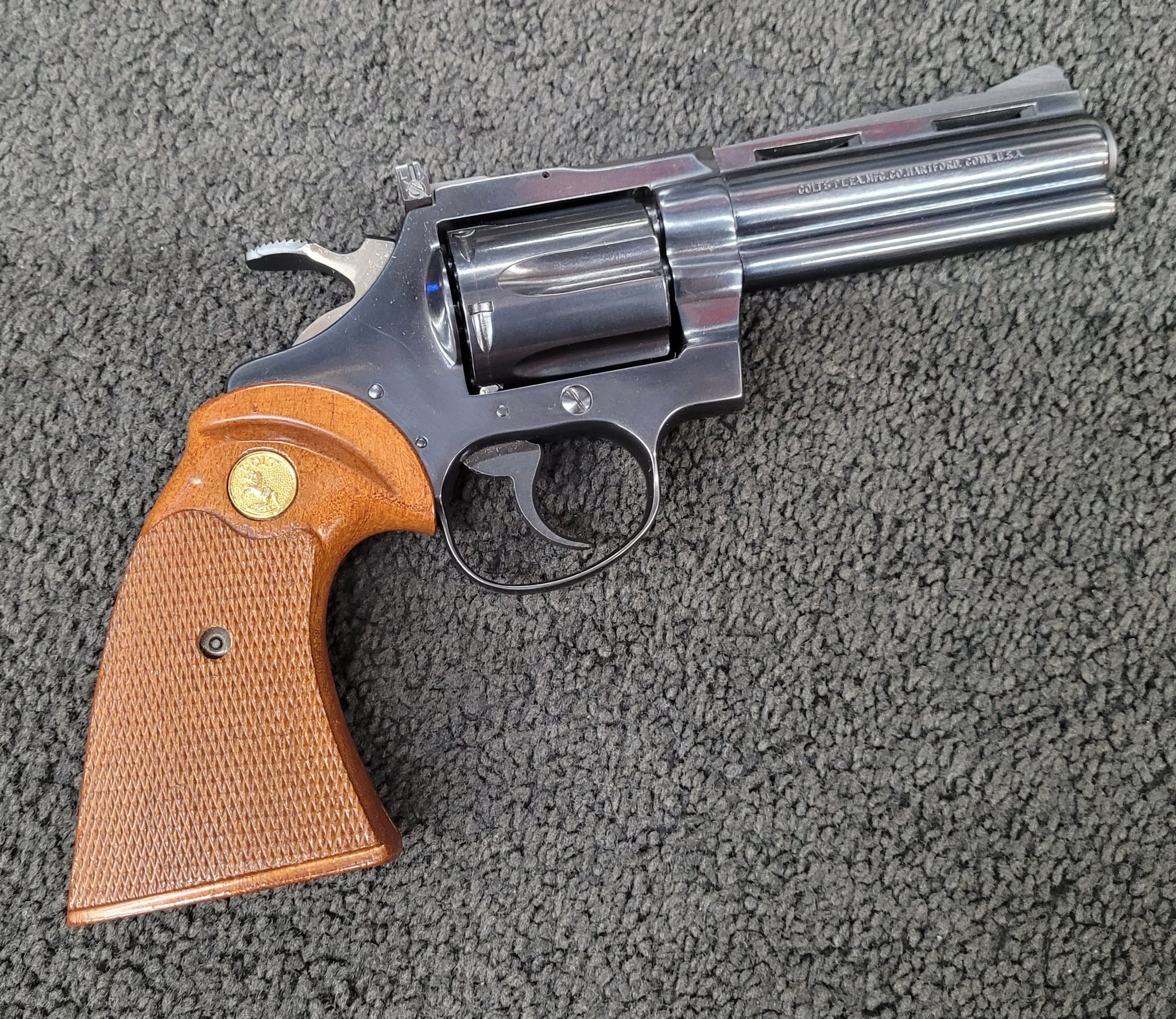 COLT Diamondback
