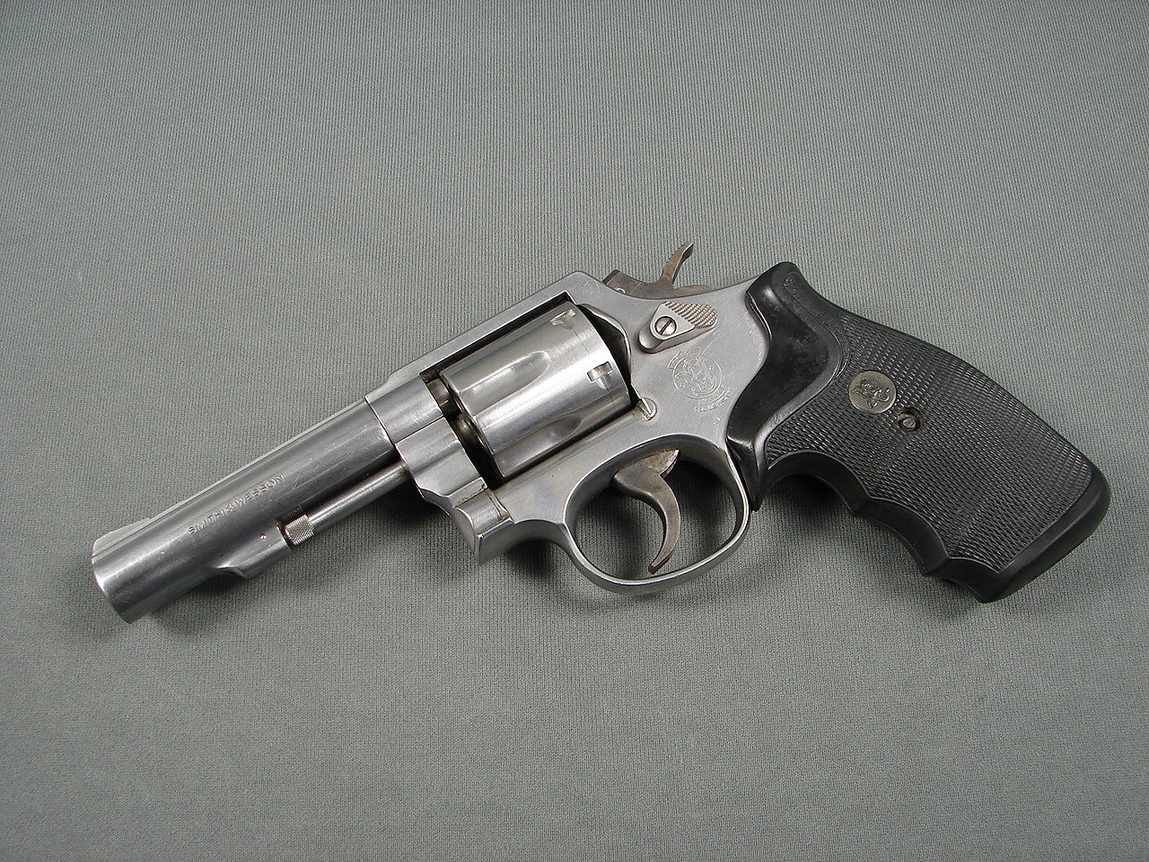 SMITH & WESSON 64-5