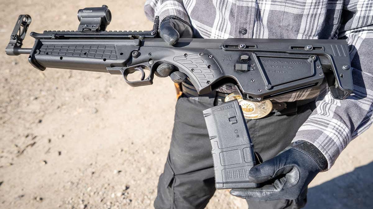 removing Magpul 20-round magazine