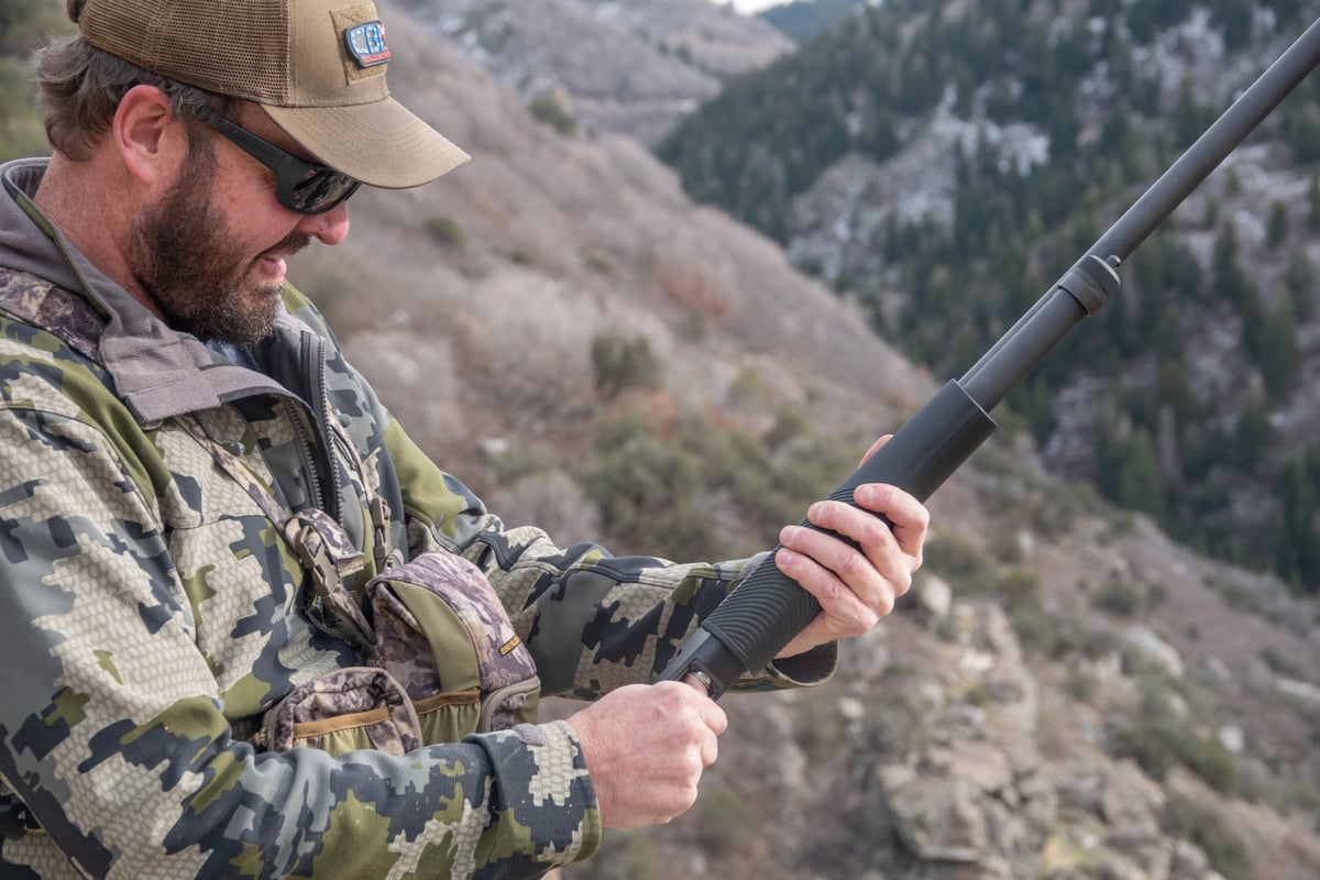 loading Stevens 320 Field Grade Combo