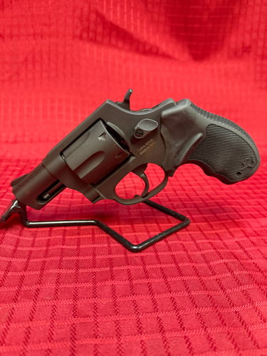 TAURUS 856