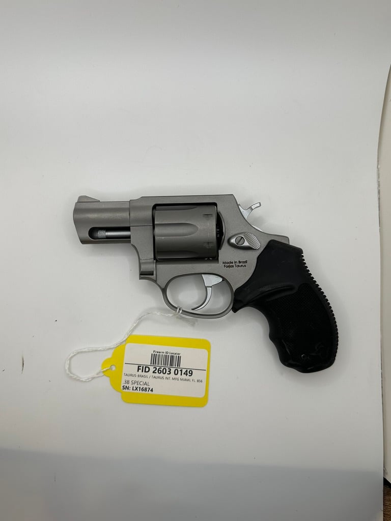 TAURUS 856