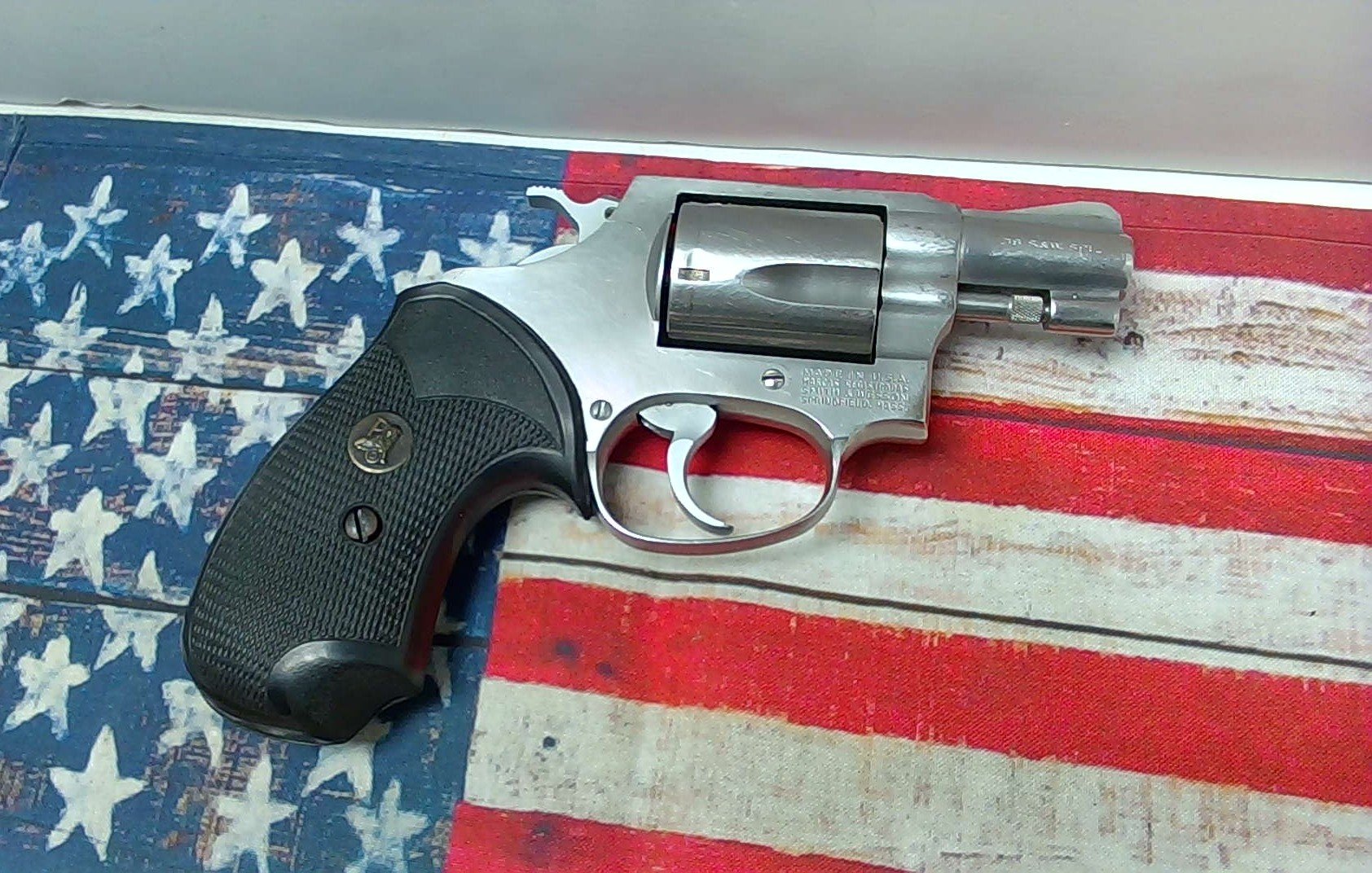 SMITH & WESSON 60