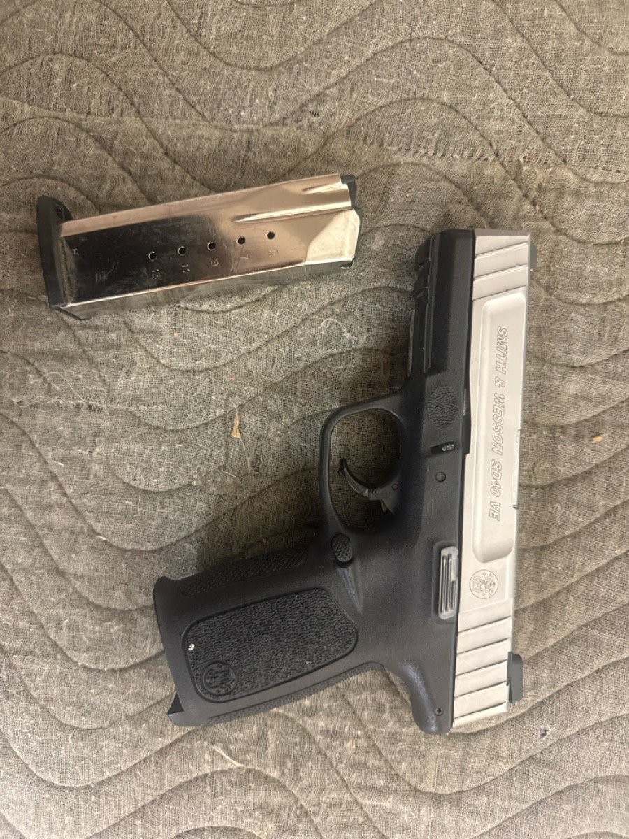 SMITH & WESSON SD40VE