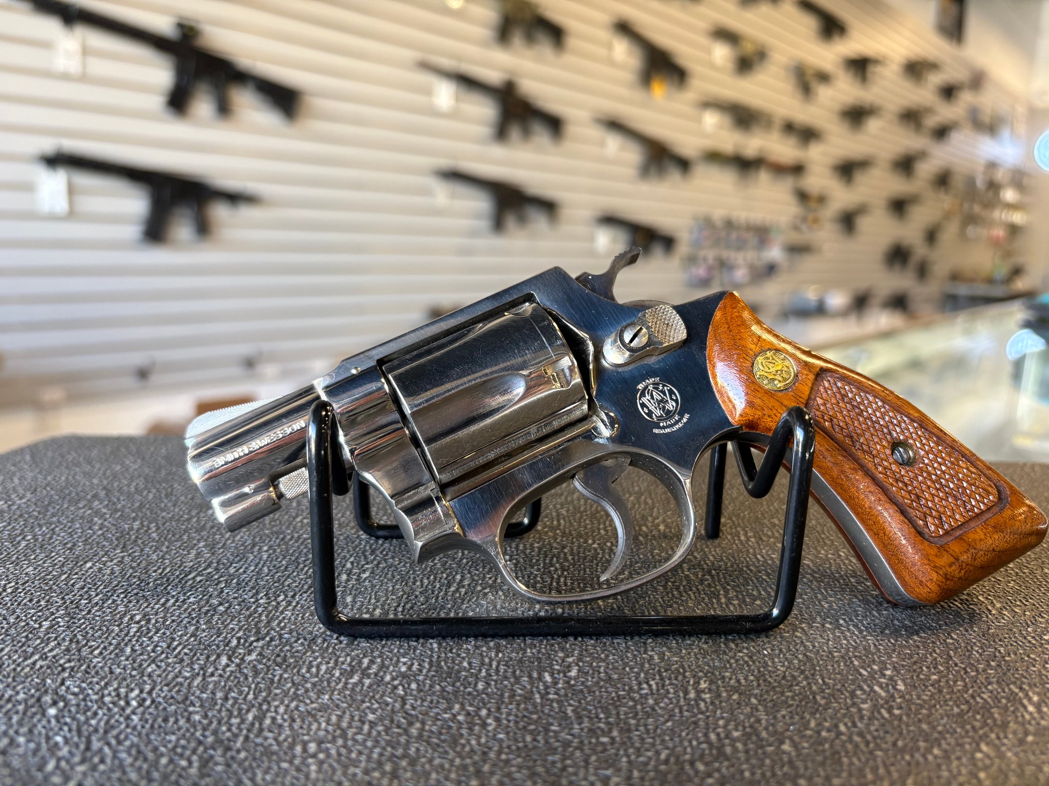 SMITH & WESSON MODEL 36
