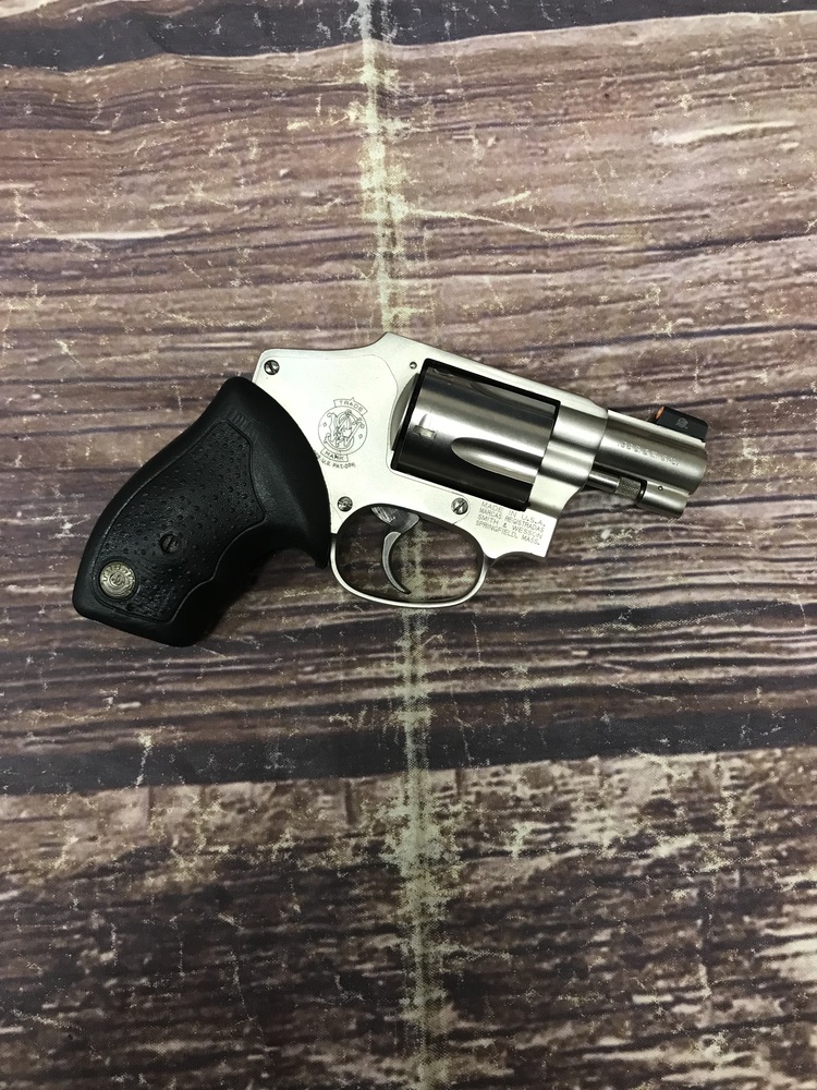 SMITH & WESSON 442 w/ Front Night Sight