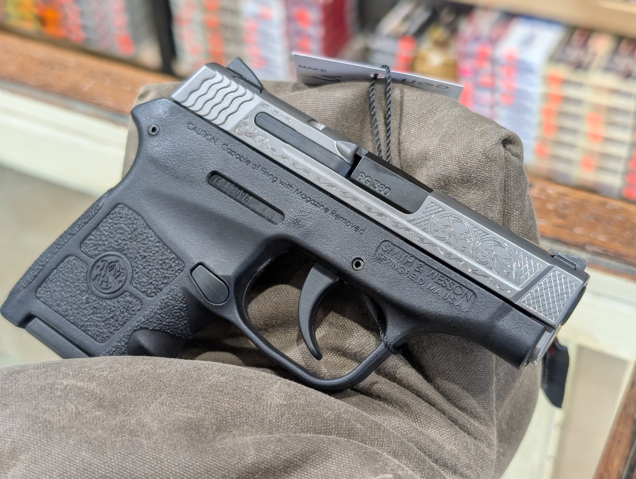 SMITH & WESSON M&P BODYGUARD 380 ENGRAVED