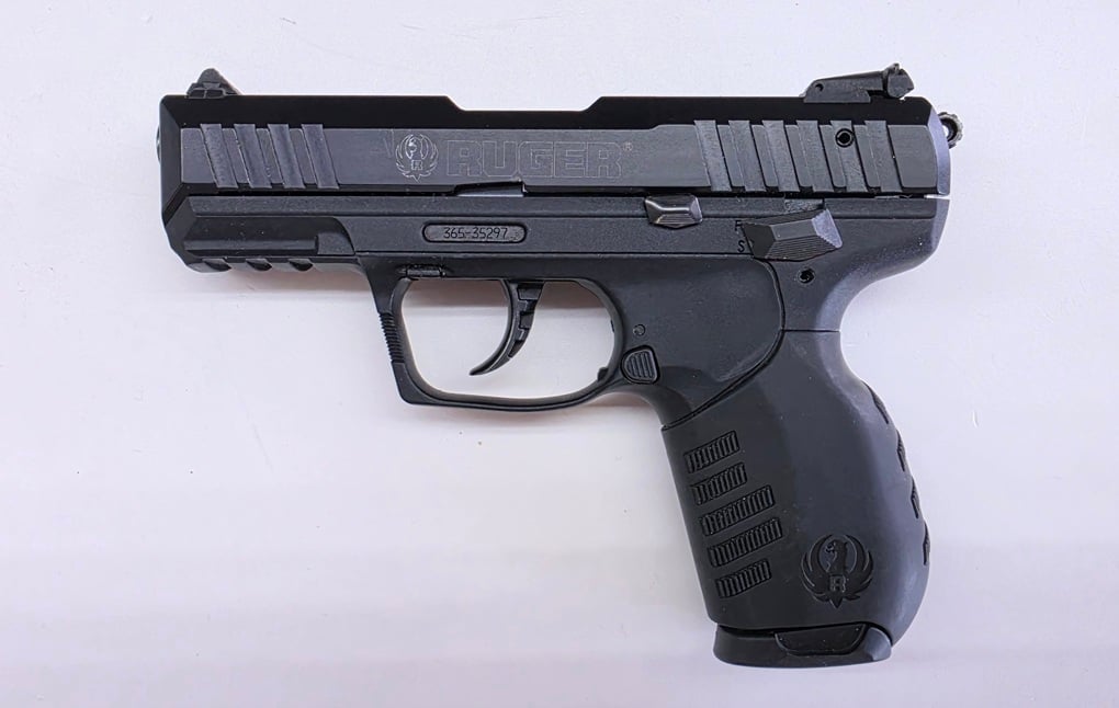 RUGER SR22 .22 LR