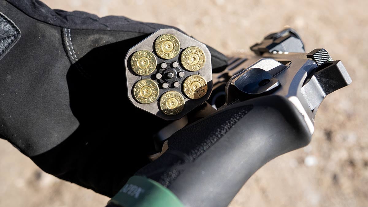 loaded cylinder of Rhino 60DS
