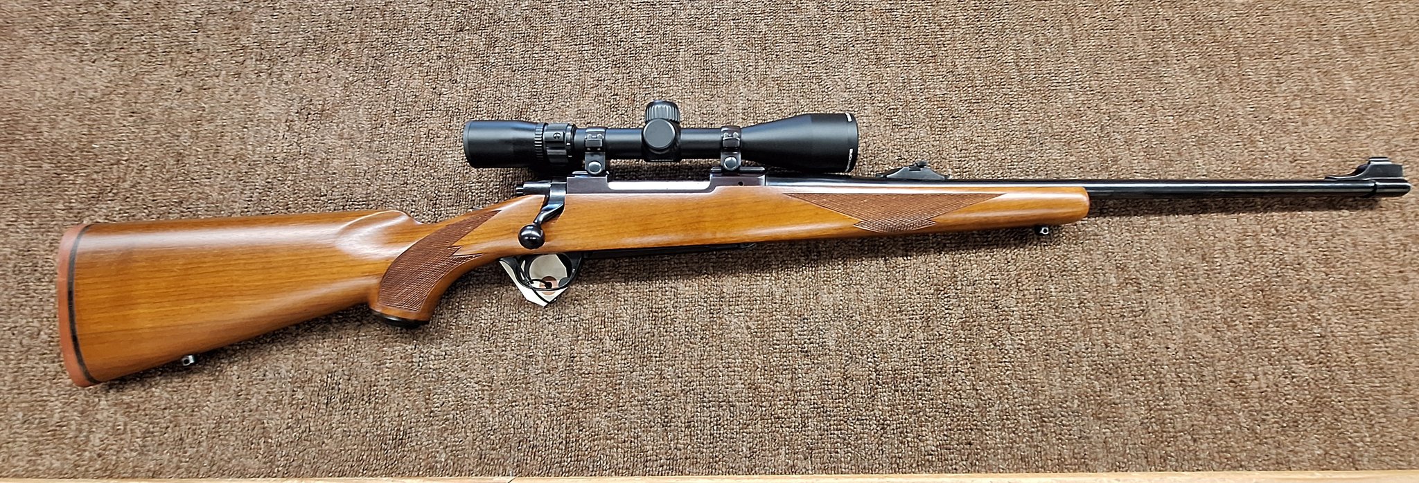 RUGER M77