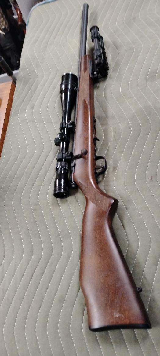 SAVAGE ARMS 93R17