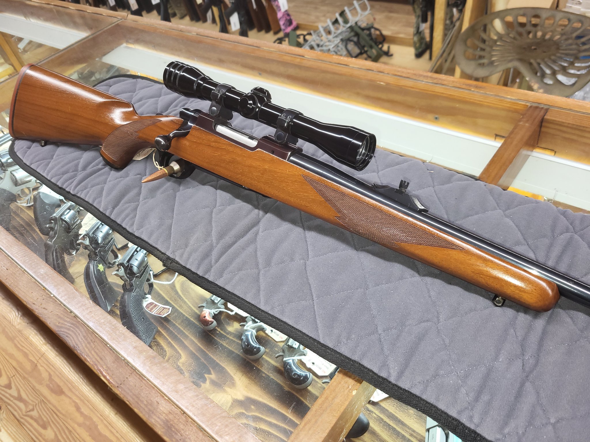 RUGER M77 HAWKEYE STANDARD .243 win