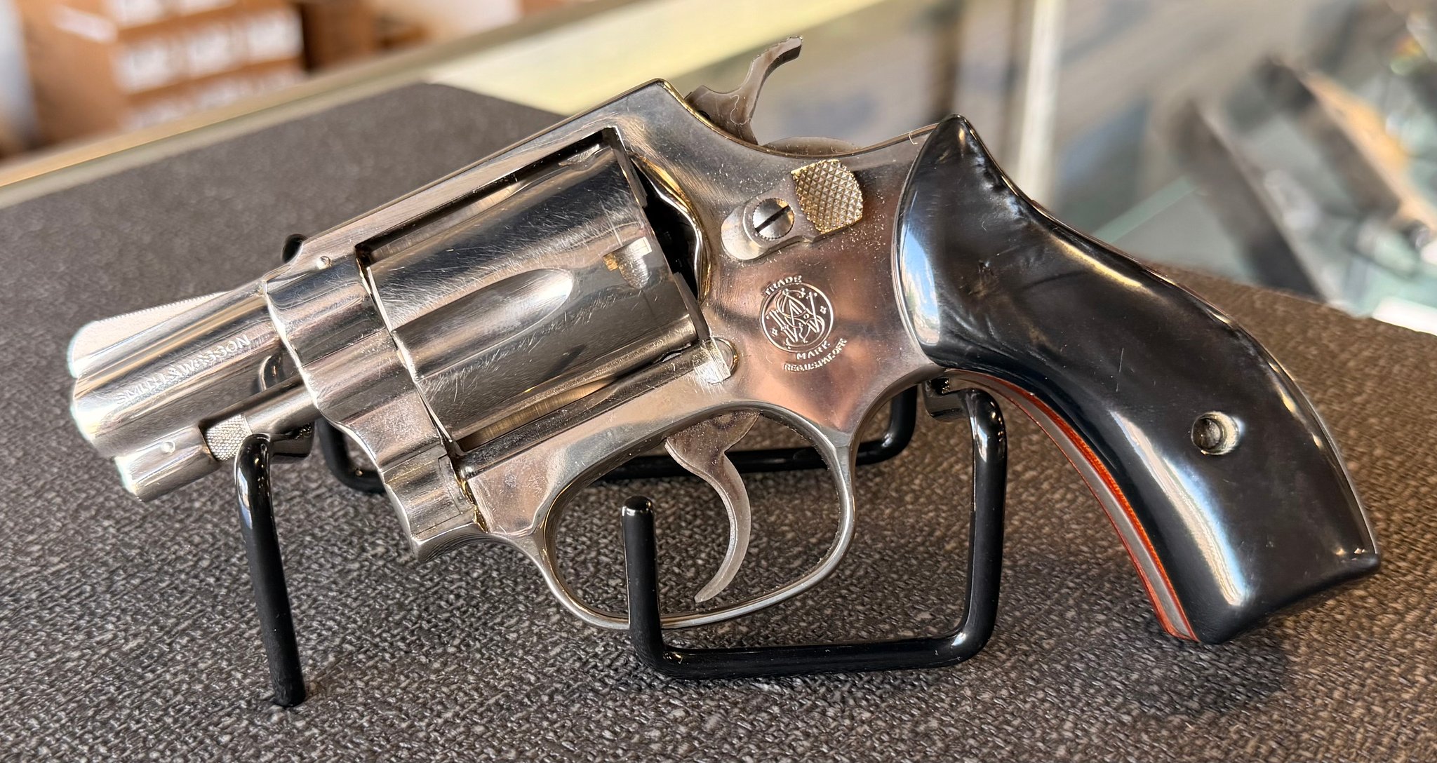 SMITH & WESSON MODEL 37