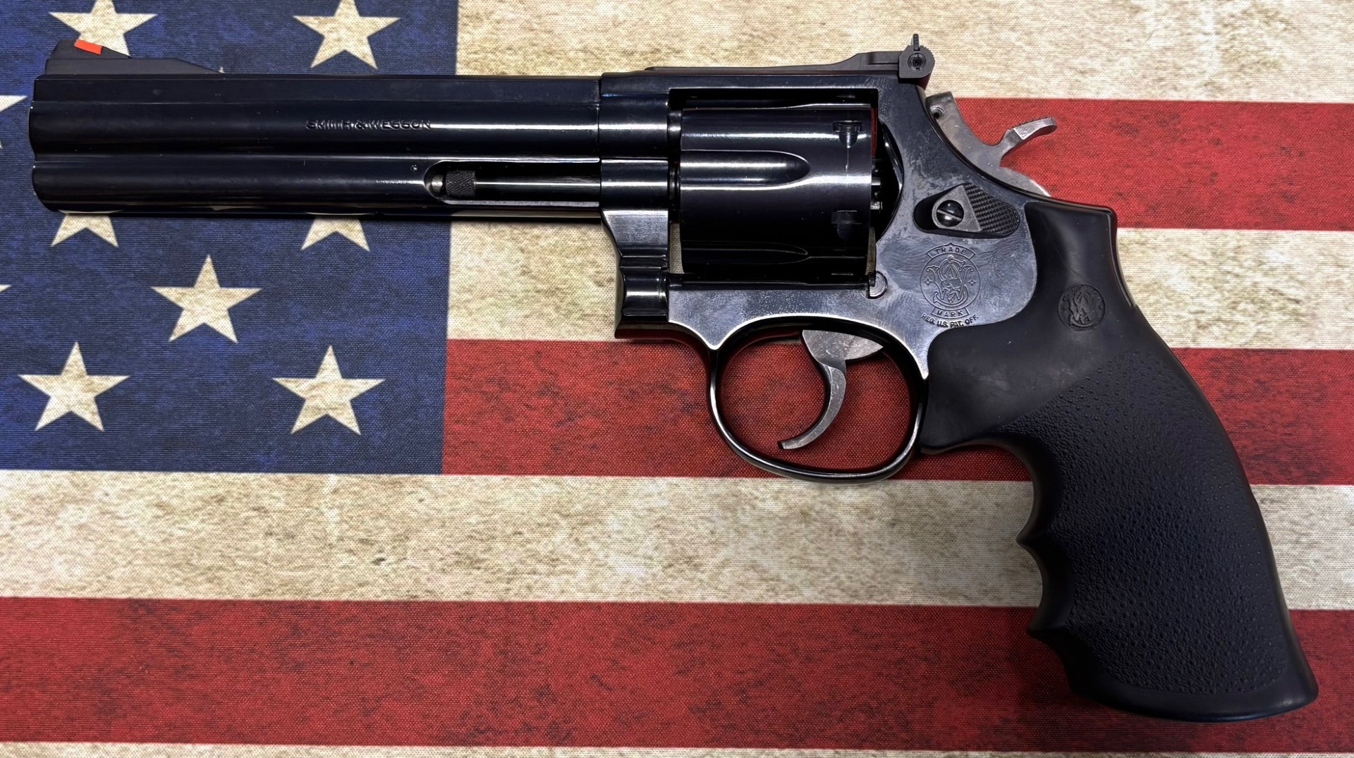 SMITH & WESSON 586-4