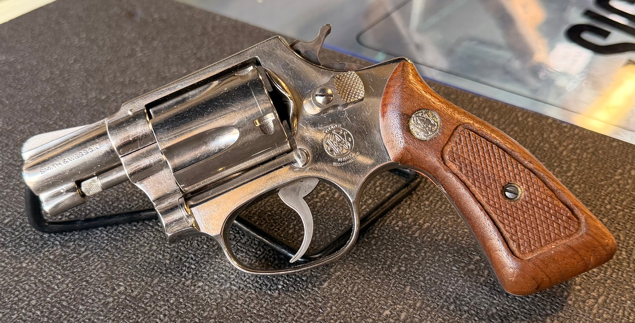 SMITH & WESSON MODEL 36