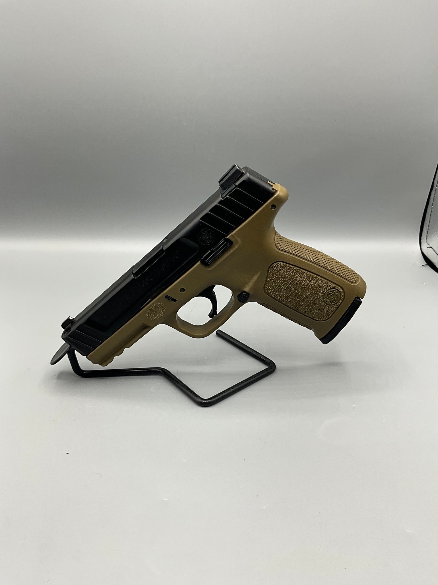 SMITH & WESSON SD40