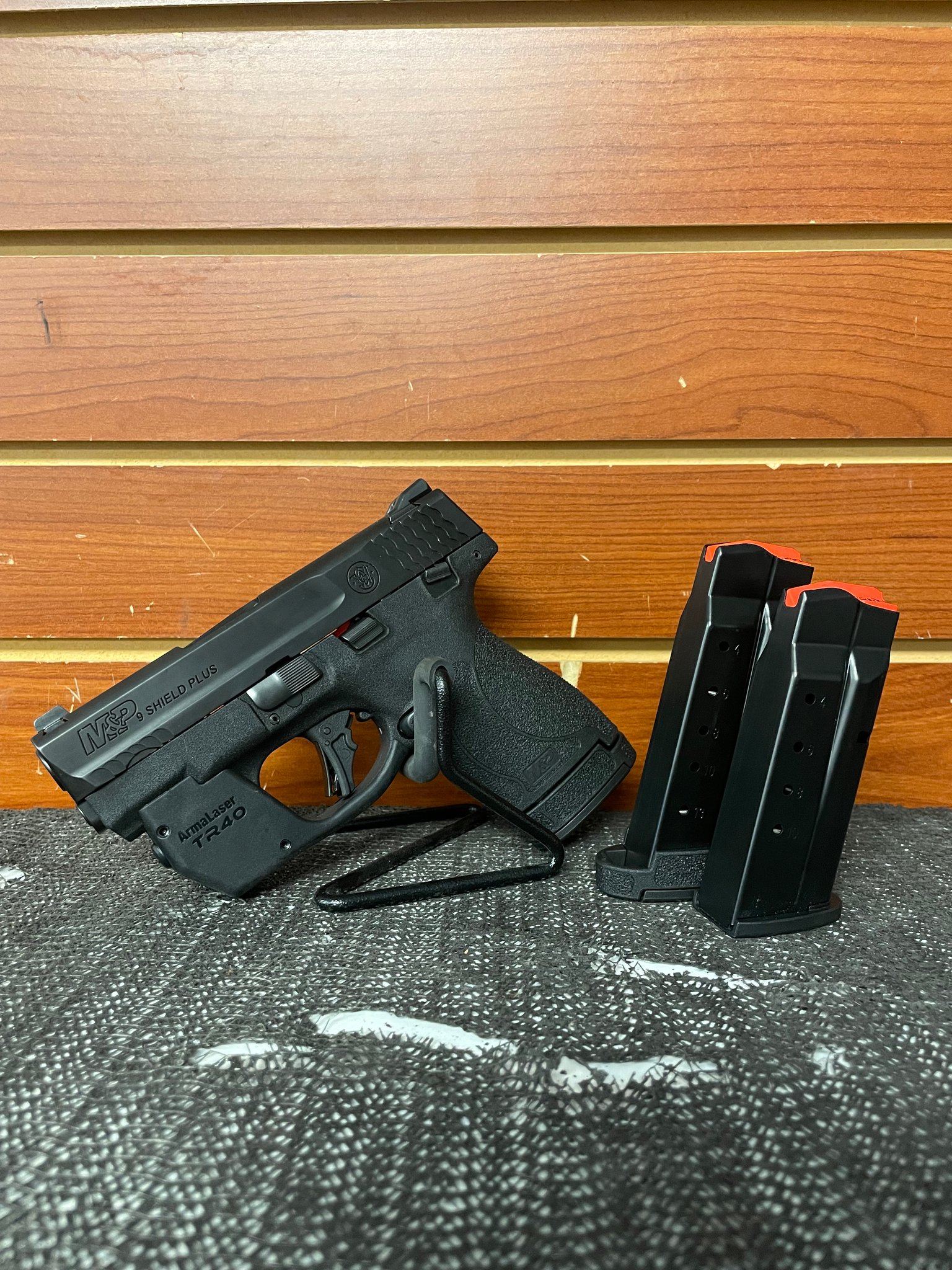 SMITH & WESSON M&P 9 SHIELD PLUS
