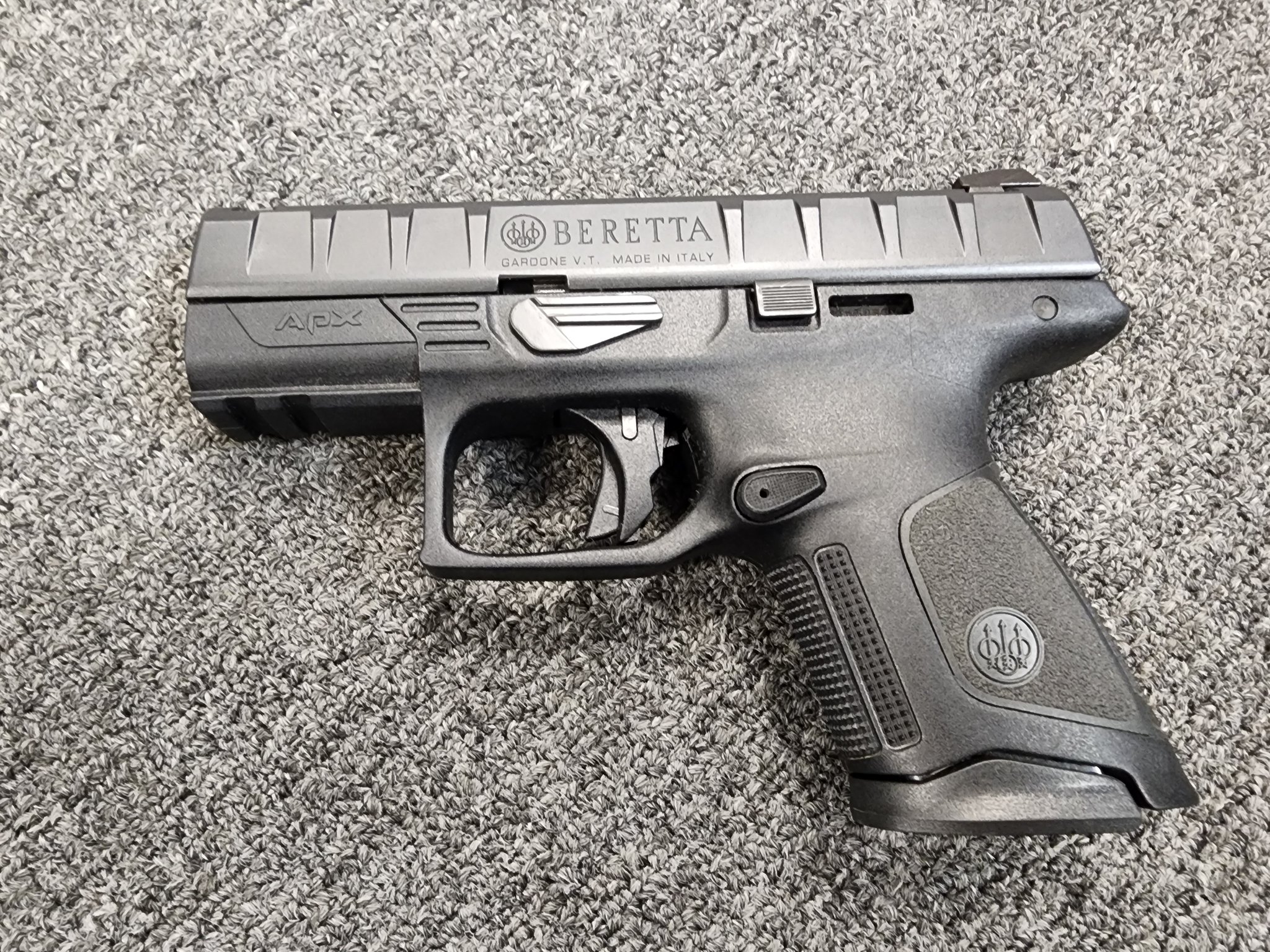 BERETTA USA APX Compact