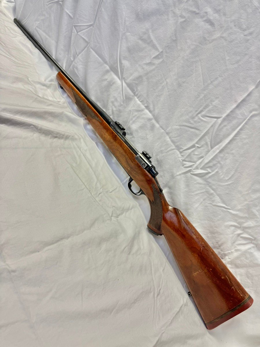RUGER M-77