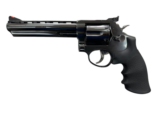 TAURUS 689