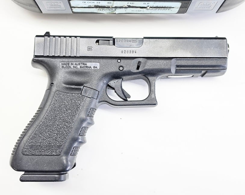 GLOCK BLUE LABEL GLOCK 22 GEN 3 CHAMBERED IN .40 CAL