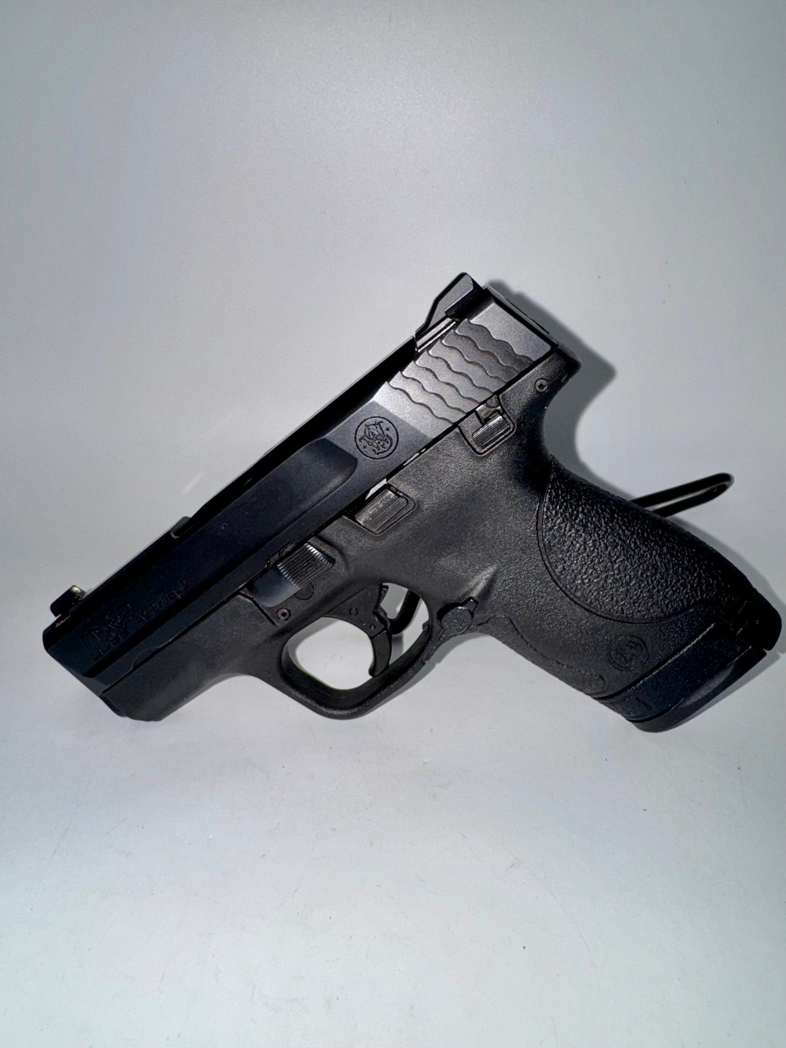 SMITH & WESSON M&P 40 SHIELD