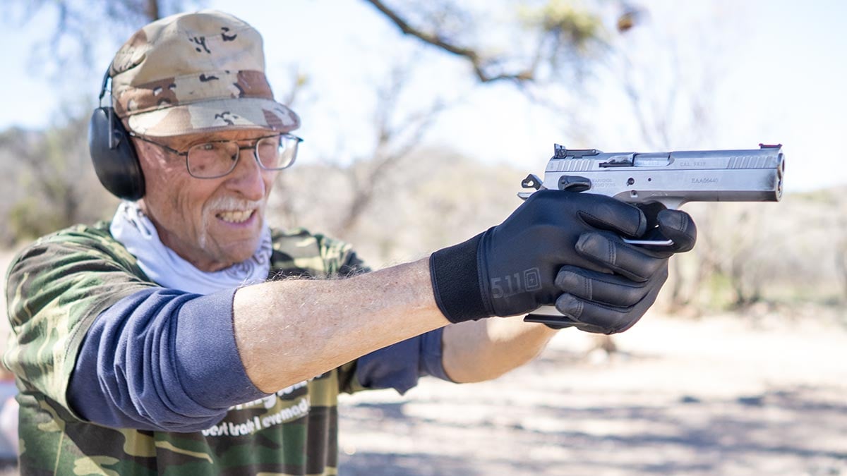 Shooting EAA Witness Stock II