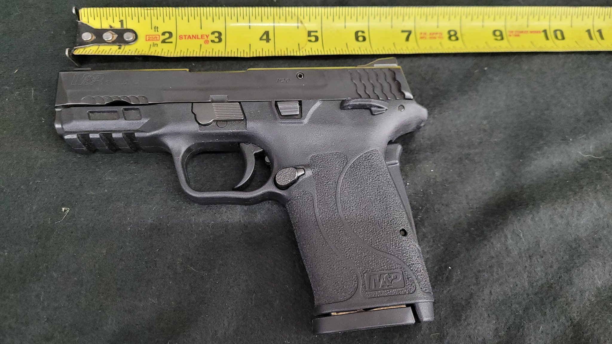 SMITH & WESSON M&P 9 SHIELD EZ