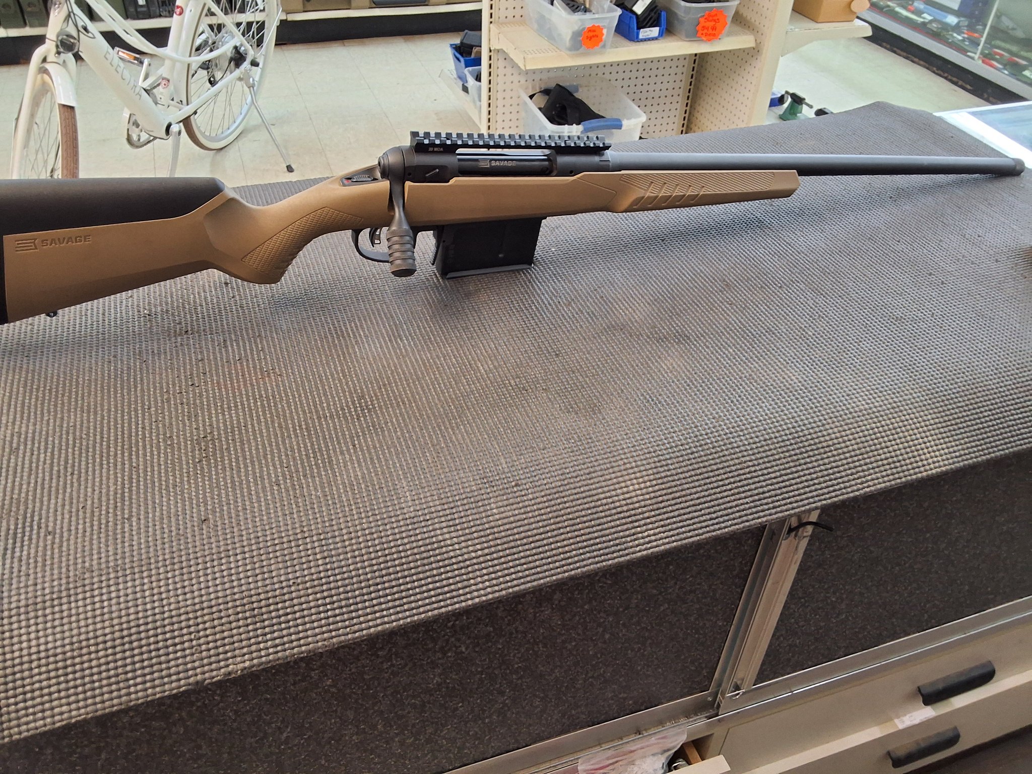SAVAGE ARMS 110 TACTICAL DESERT