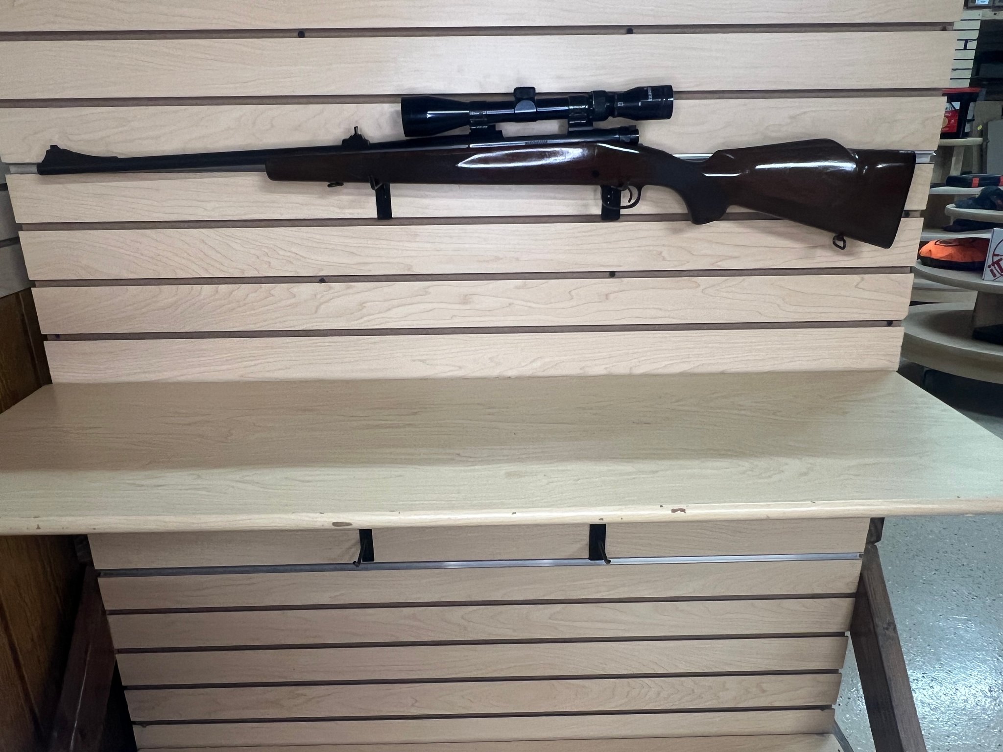 WINCHESTER MODEL 70