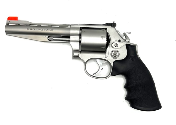Smith & Wesson Performance Center 686 Plus - For Sale, Used - Very