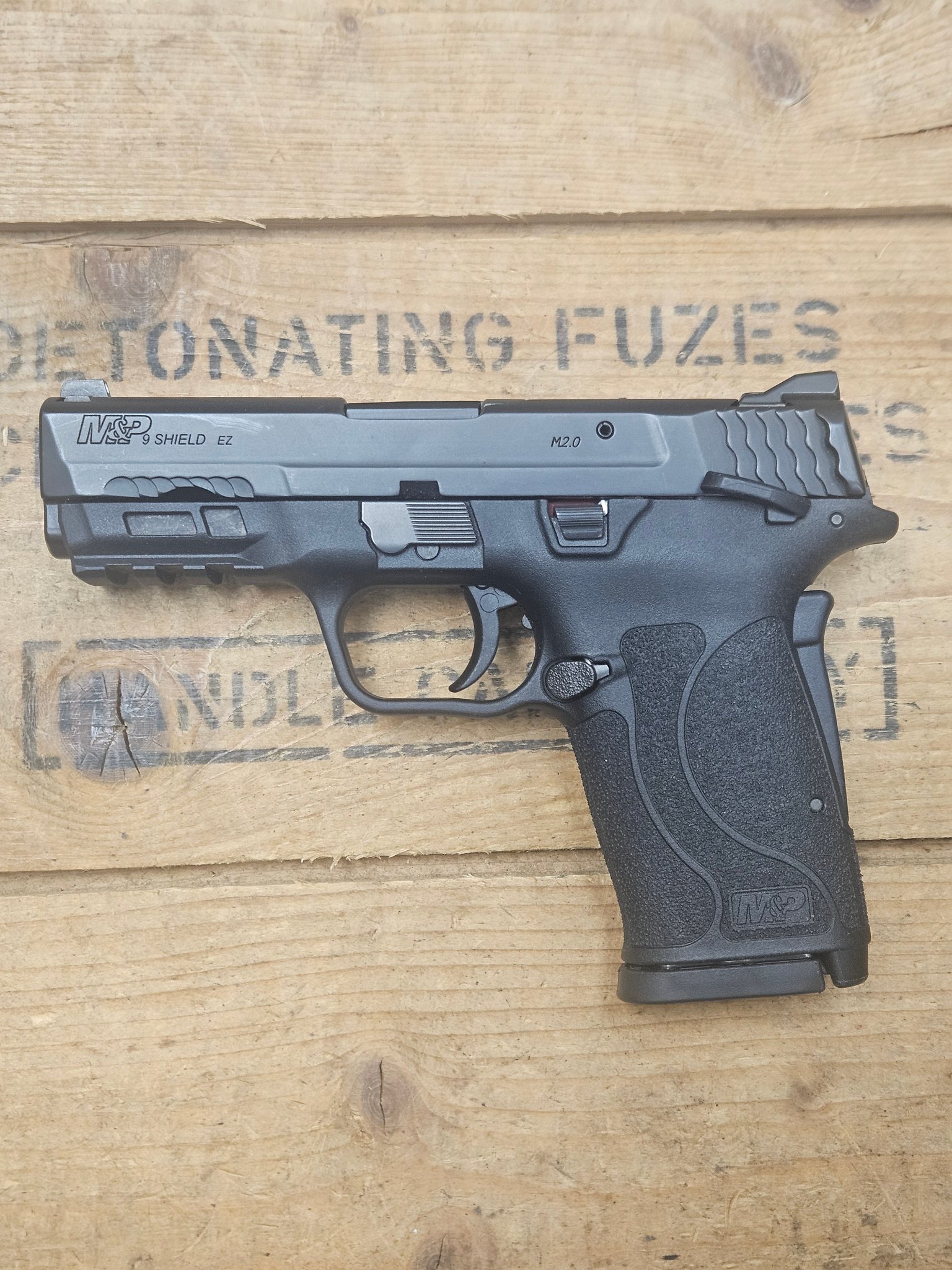 SMITH & WESSON M&P 9 SHIELD EZ M2.0