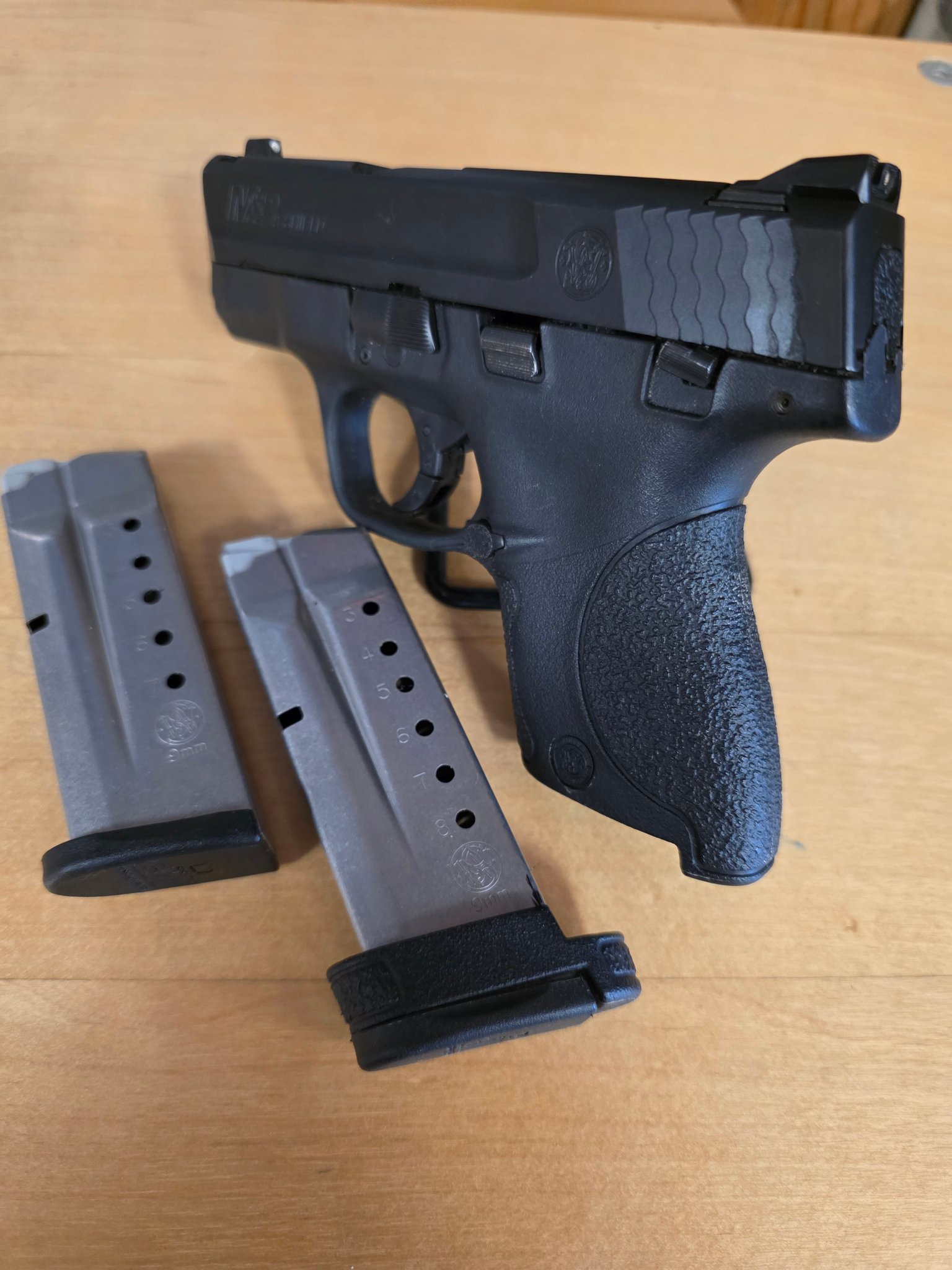 SMITH & WESSON M&P 9 SHIELD