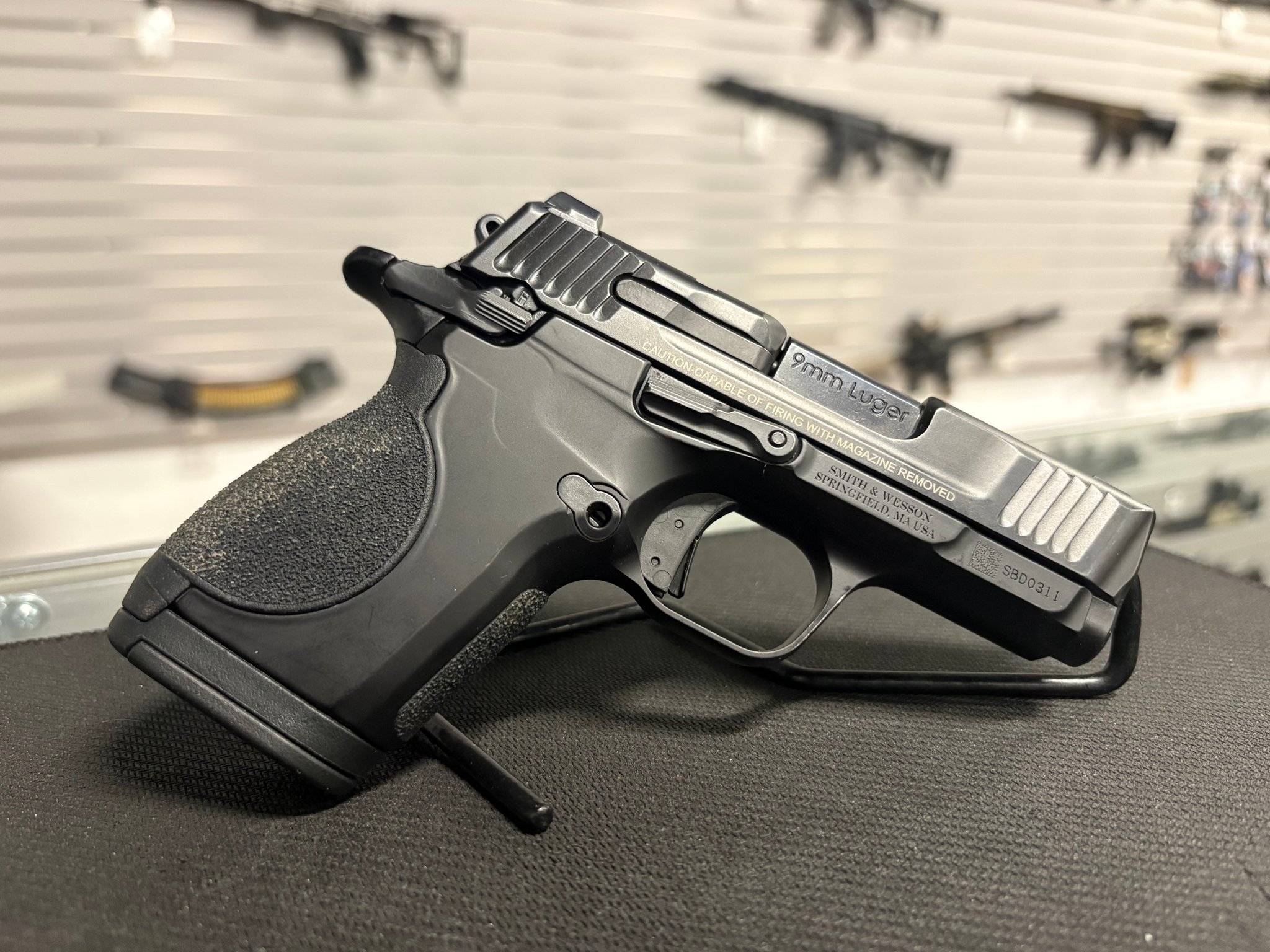 SMITH & WESSON CSX 9MM